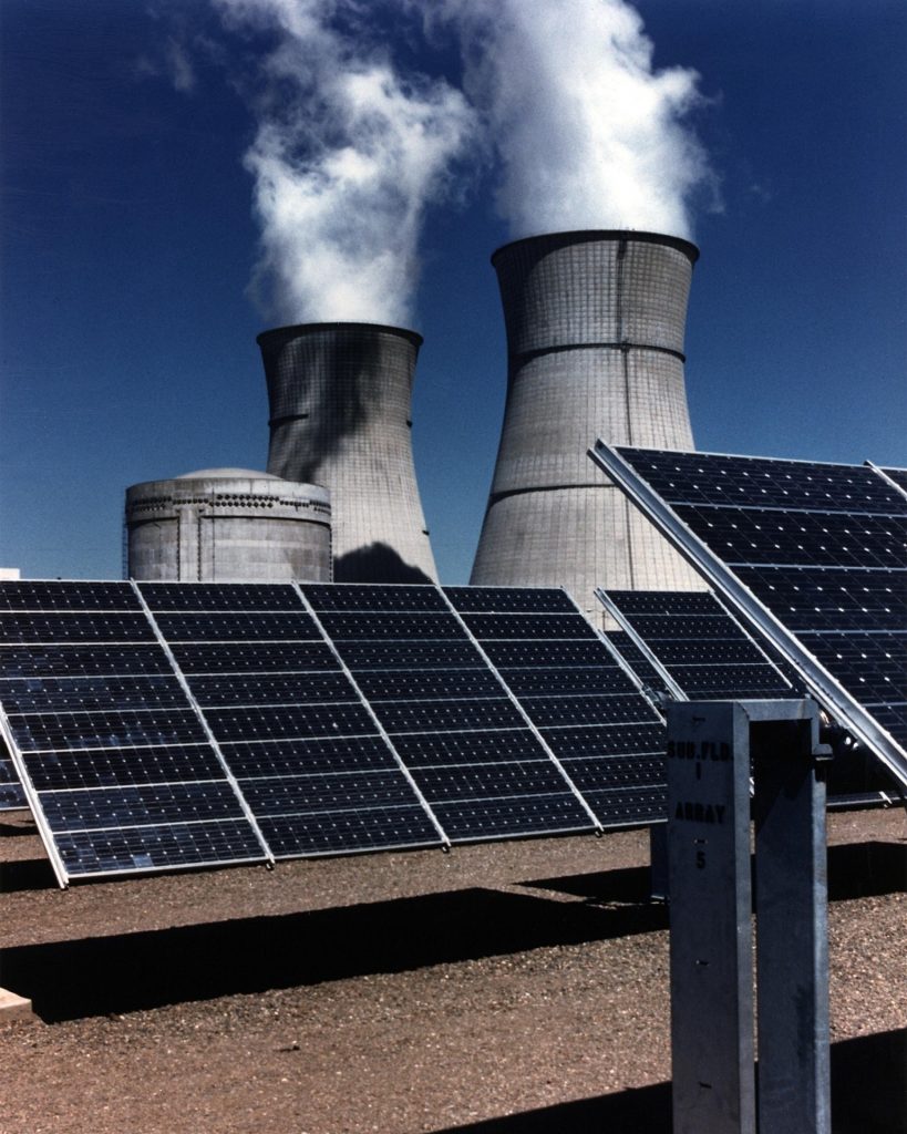 Confira algumas soluções de energia solar para indústrias de grande porte